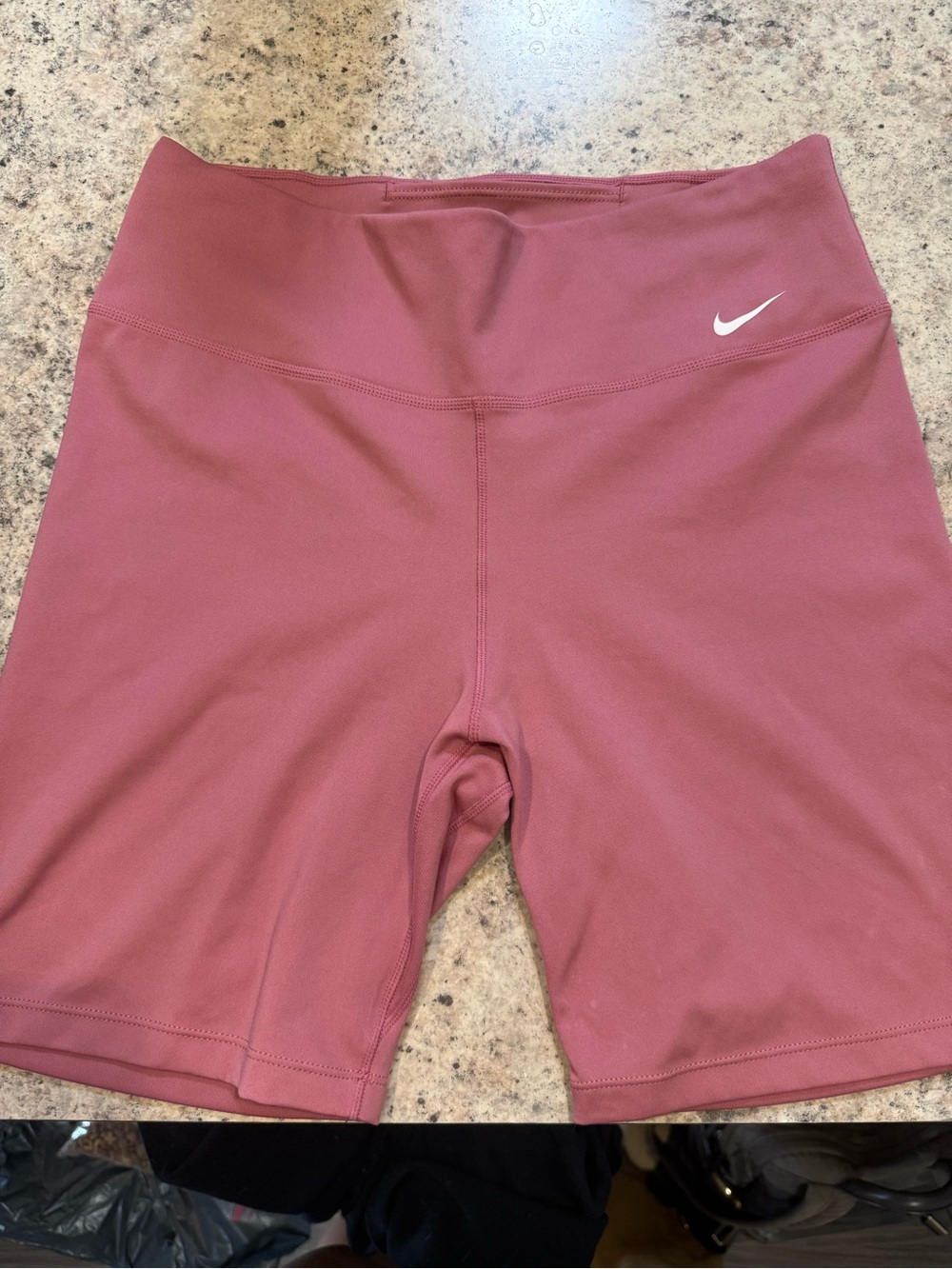 Nike Women’s Mid-Rise Mauve Bike Shorts